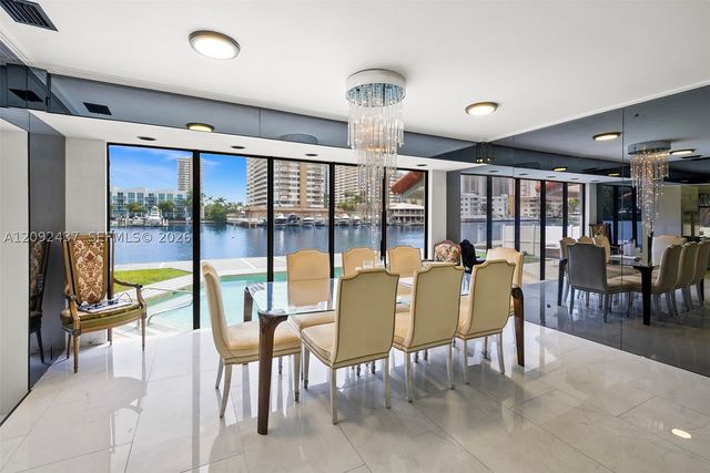 507 Palm Dr, Hallandale Beach, FL 33009