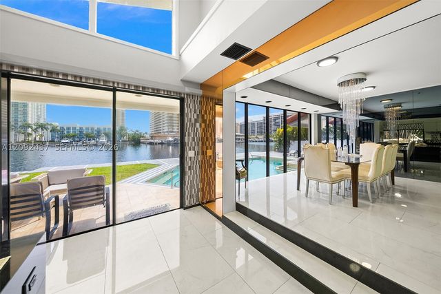 507 Palm Dr, Hallandale Beach, FL 33009