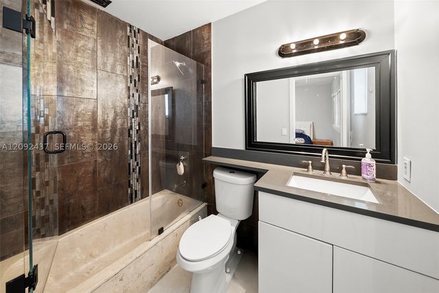 507 Palm Dr, Hallandale Beach, FL 33009
