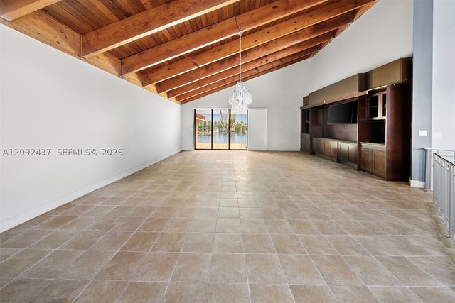 507 Palm Dr, Hallandale Beach, FL 33009