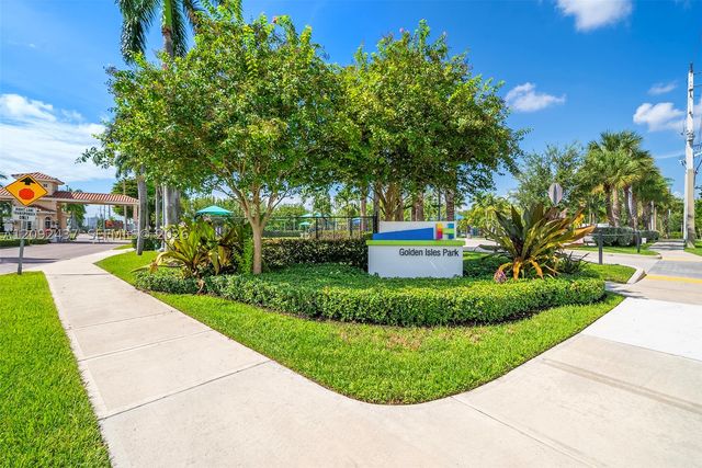 507 Palm Dr, Hallandale Beach, FL 33009