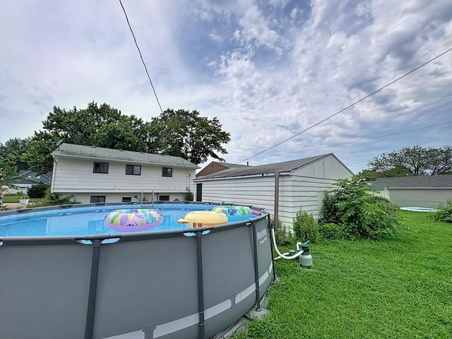 3446 3rd Street A, East Moline, IL 61244