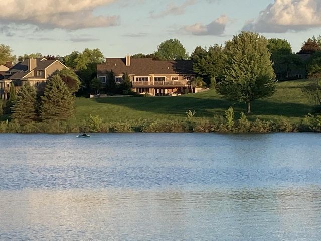 S76W12788 Cambridge COURT E, Muskego, WI 53150