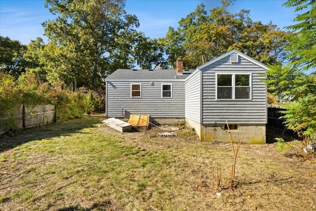 15 Cochituate Rd, Plymouth, MA 02360