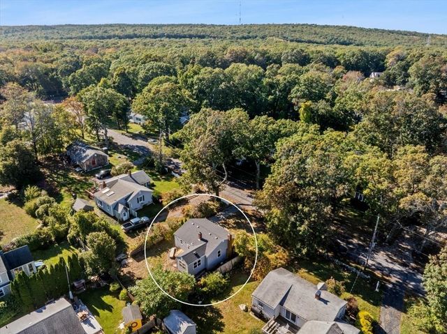15 Cochituate Rd, Plymouth, MA 02360