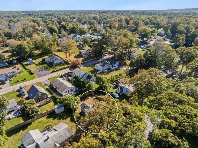 15 Cochituate Rd, Plymouth, MA 02360