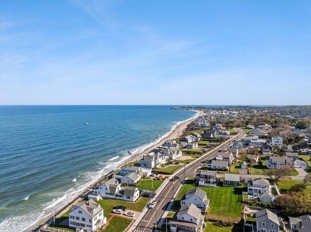 15 Cochituate Rd, Plymouth, MA 02360