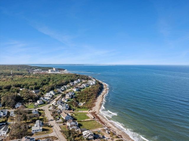 15 Cochituate Rd, Plymouth, MA 02360