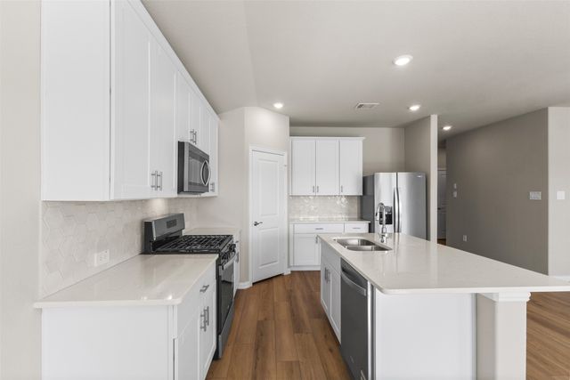 6649 Valley Lake Lane, Crowley, TX 76036