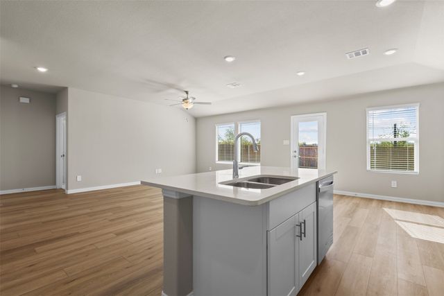 6649 Valley Lake Lane, Crowley, TX 76036