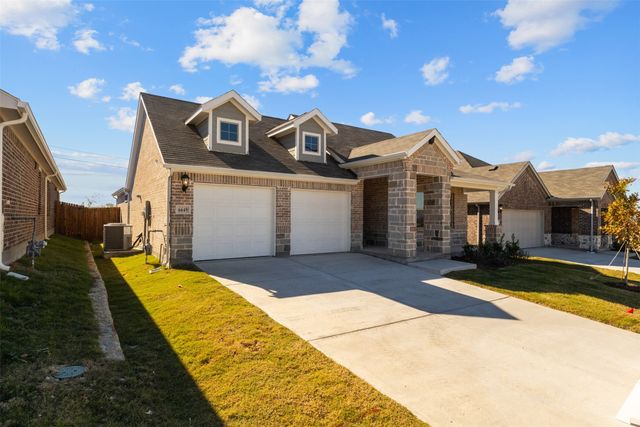 6649 Valley Lake Lane, Crowley, TX 76036