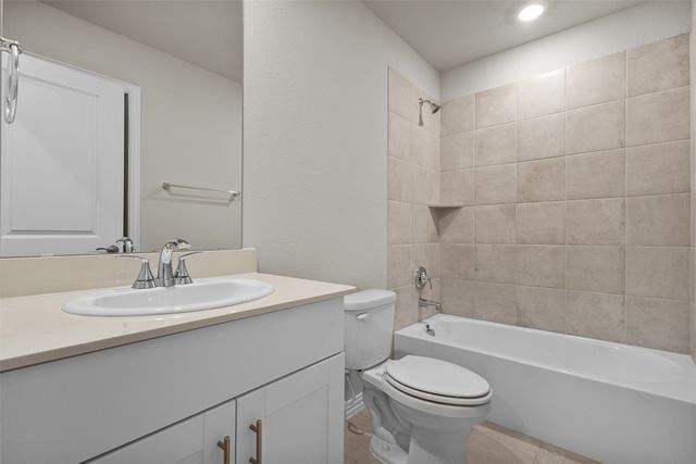 6649 Valley Lake Lane, Crowley, TX 76036