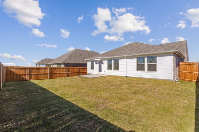 6649 Valley Lake Lane, Crowley, TX 76036