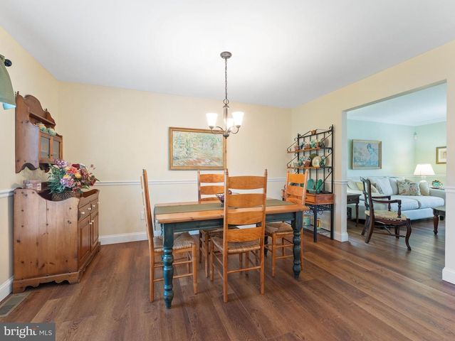 41 APPLE VALLEY, Langhorne, PA 19047