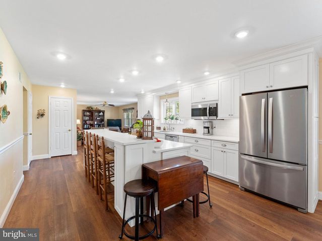 41 APPLE VALLEY, Langhorne, PA 19047