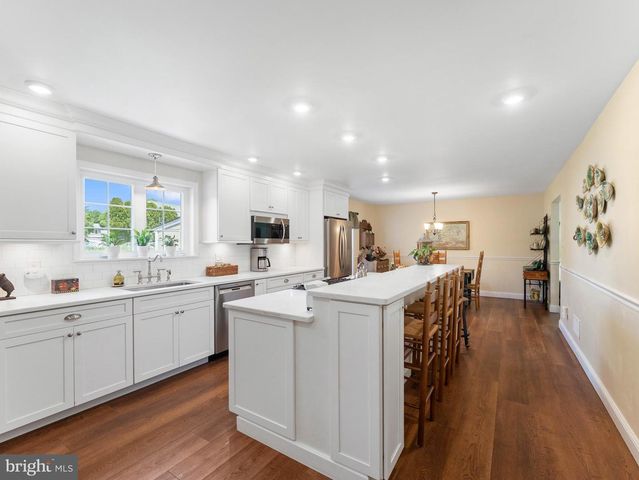 41 APPLE VALLEY, Langhorne, PA 19047