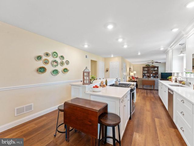41 APPLE VALLEY, Langhorne, PA 19047