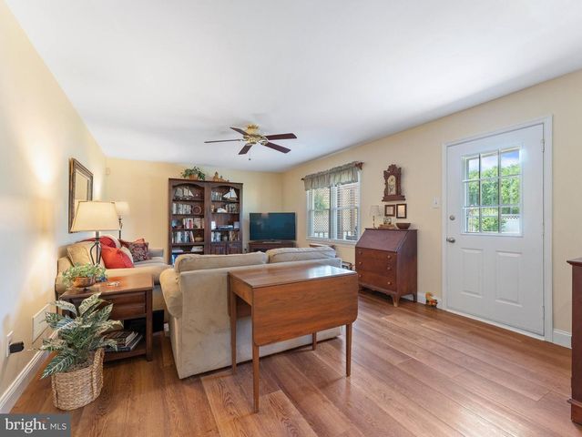41 APPLE VALLEY, Langhorne, PA 19047
