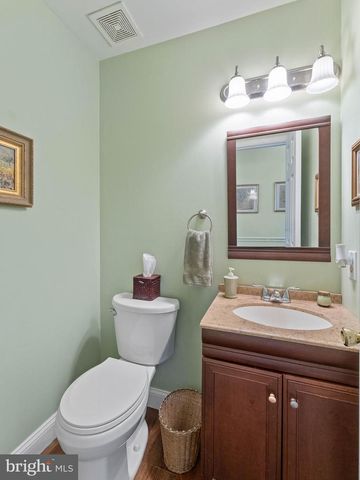 41 APPLE VALLEY, Langhorne, PA 19047