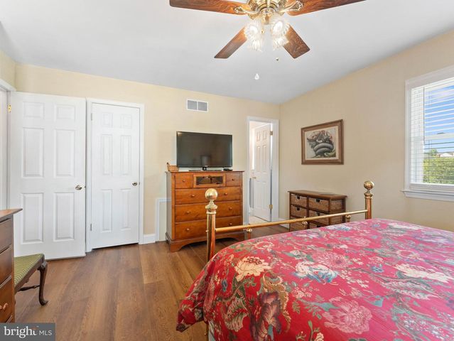 41 APPLE VALLEY, Langhorne, PA 19047