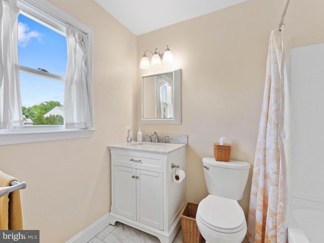 41 APPLE VALLEY, Langhorne, PA 19047