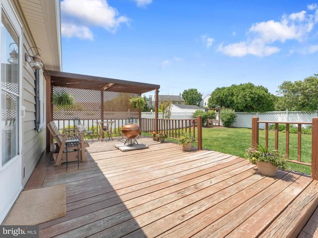 41 APPLE VALLEY, Langhorne, PA 19047