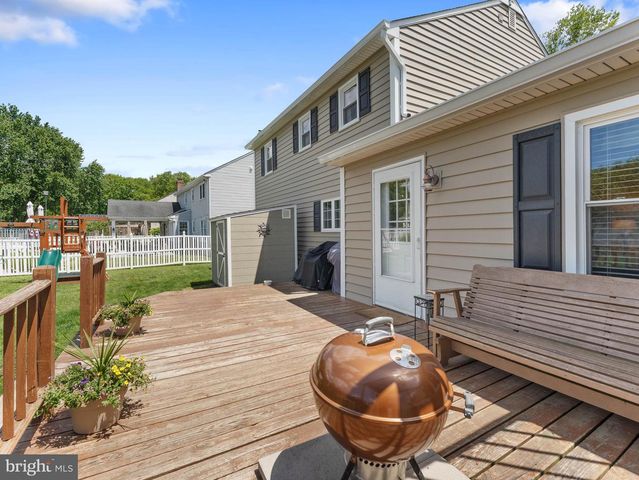 41 APPLE VALLEY, Langhorne, PA 19047