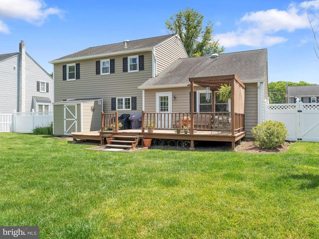41 APPLE VALLEY, Langhorne, PA 19047