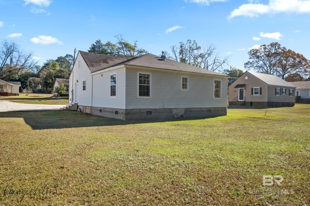 604 South Mount Pleasant Avenue, Monroeville, AL 36460