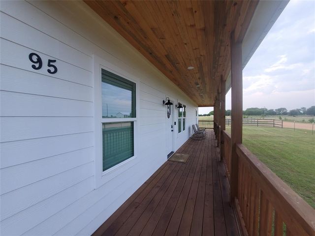 95 Red Tip Lane, Brenham, TX 77833