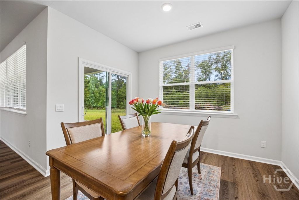 Image 17 of property listing at 125 Wedge Circle, Richmond Hill, GA 31324