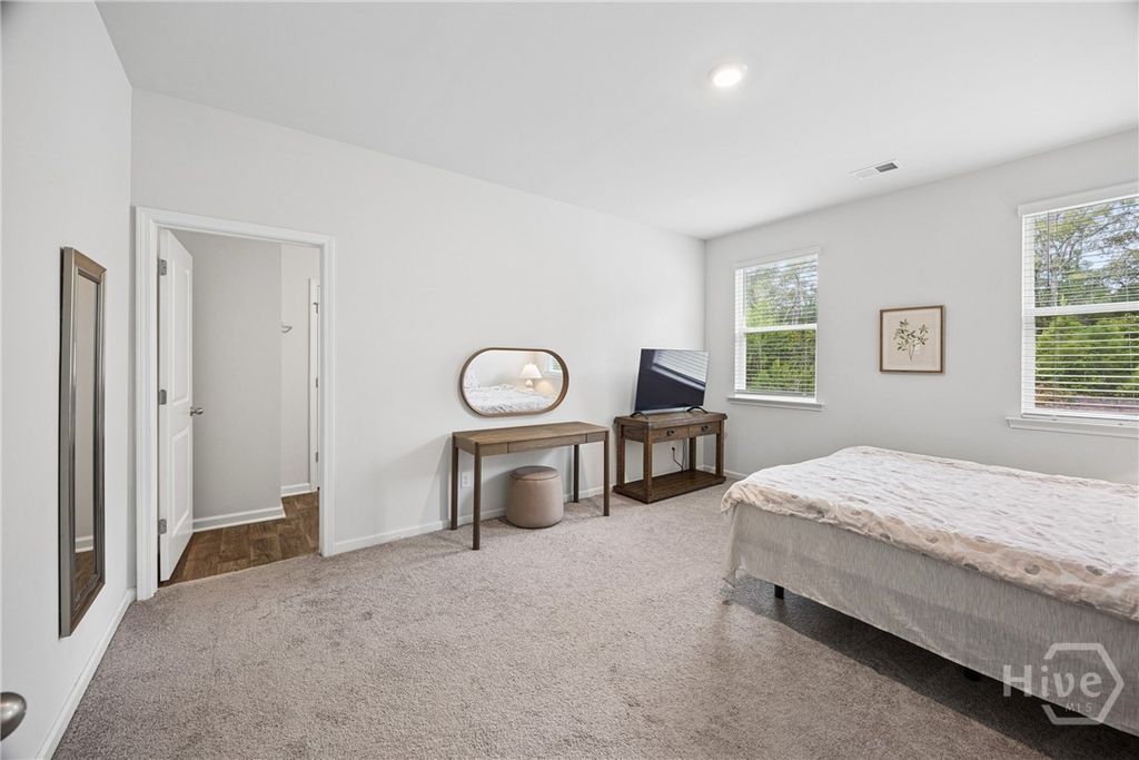 Image 19 of property listing at 125 Wedge Circle, Richmond Hill, GA 31324