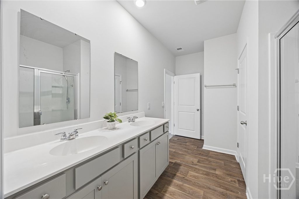 Image 22 of property listing at 125 Wedge Circle, Richmond Hill, GA 31324