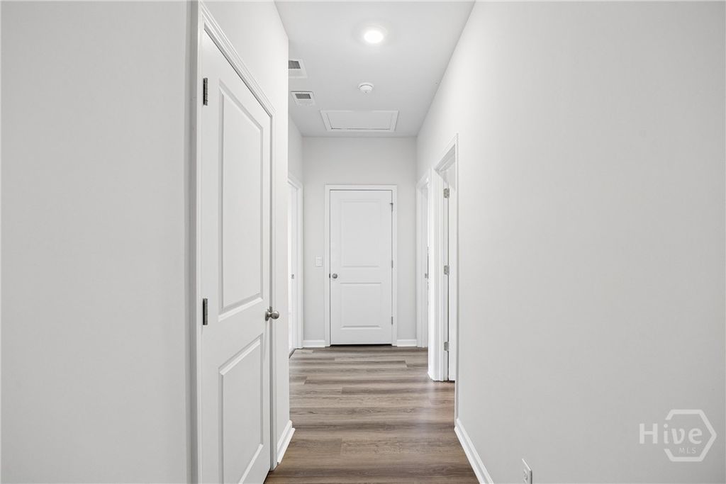 Image 25 of property listing at 125 Wedge Circle, Richmond Hill, GA 31324