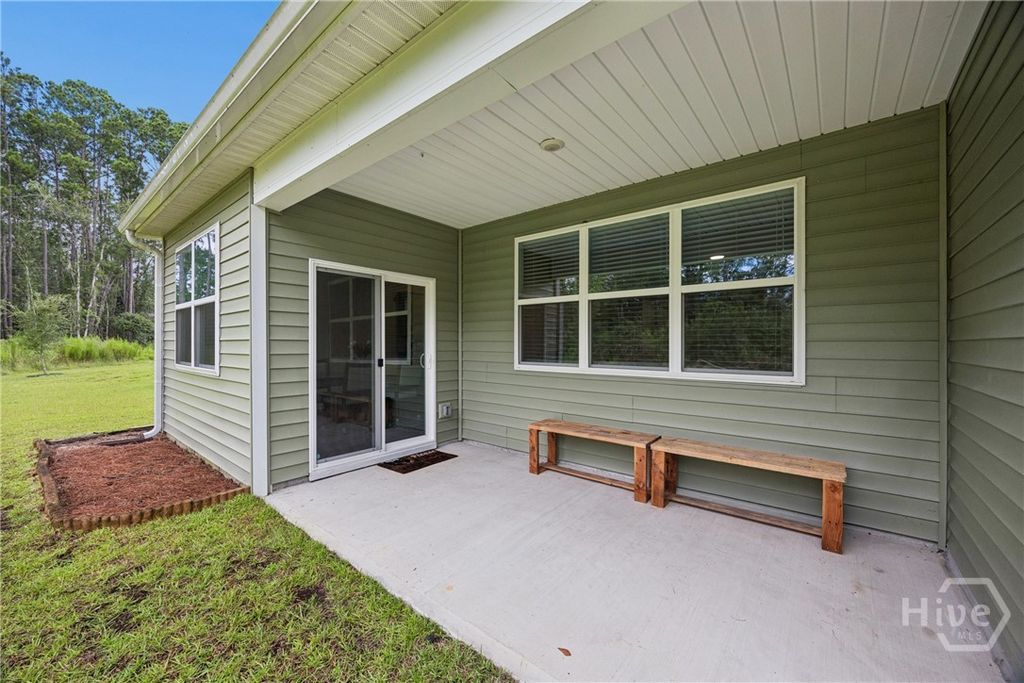 Image 34 of property listing at 125 Wedge Circle, Richmond Hill, GA 31324