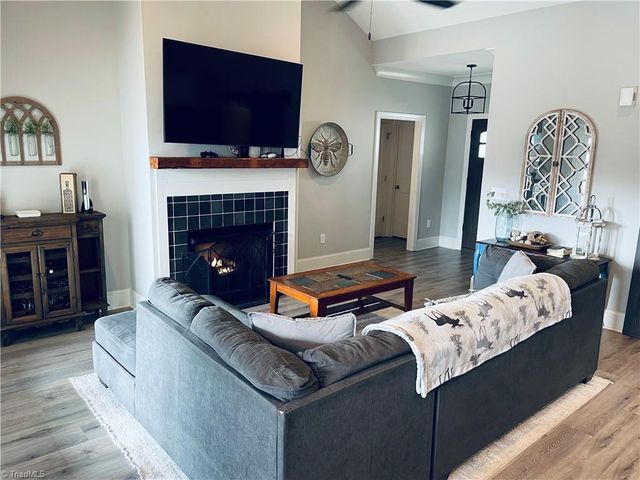 8805 Colgate Road, Stokesdale, NC 27357