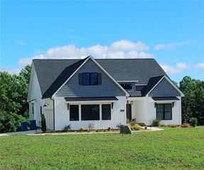8805 Colgate Road, Stokesdale, NC 27357