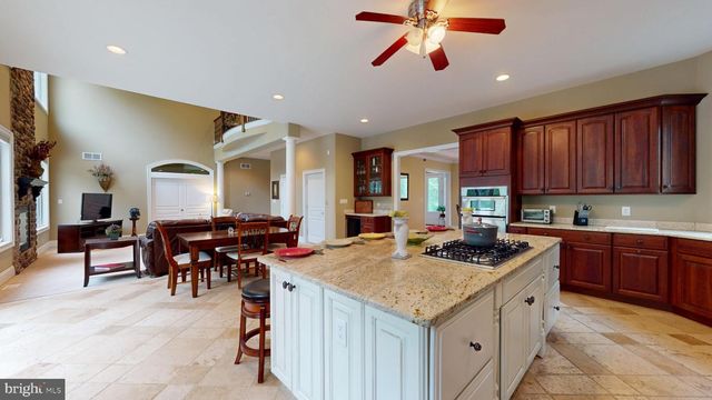 309 ARK RD, Mount Laurel, NJ 08054