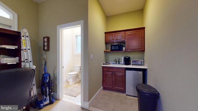 309 ARK RD, Mount Laurel, NJ 08054