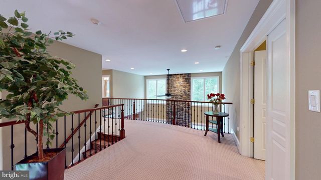 309 ARK RD, Mount Laurel, NJ 08054