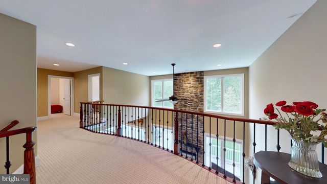 309 ARK RD, Mount Laurel, NJ 08054