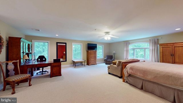 309 ARK RD, Mount Laurel, NJ 08054