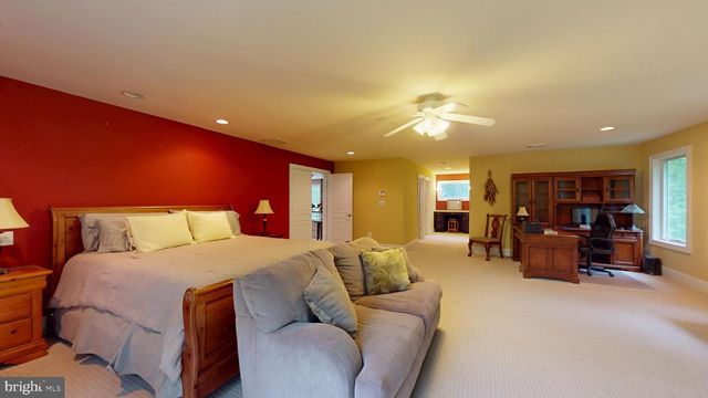 309 ARK RD, Mount Laurel, NJ 08054