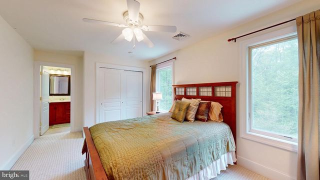 309 ARK RD, Mount Laurel, NJ 08054