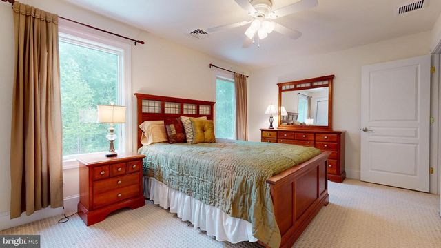 309 ARK RD, Mount Laurel, NJ 08054