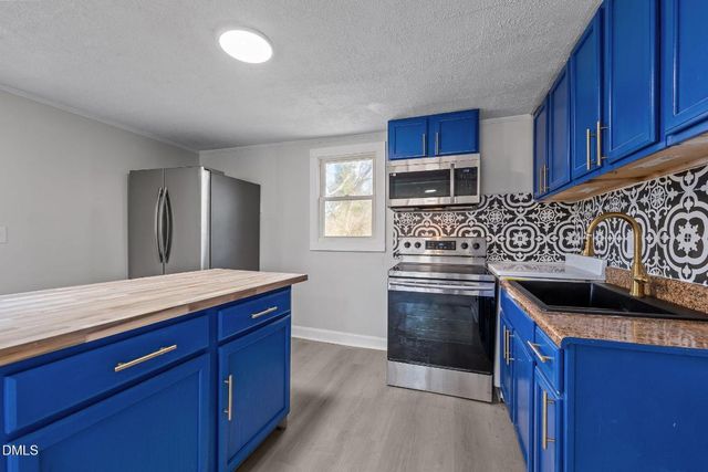 512 Glovinia Street, Asheboro, NC 27203