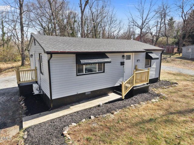 512 Glovinia Street, Asheboro, NC 27203