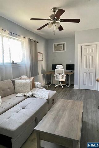 82-84 Maple Avenue, Wallington, NJ 07057