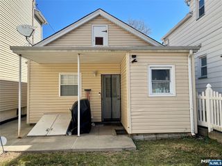 82-84 Maple Avenue, Wallington, NJ 07057