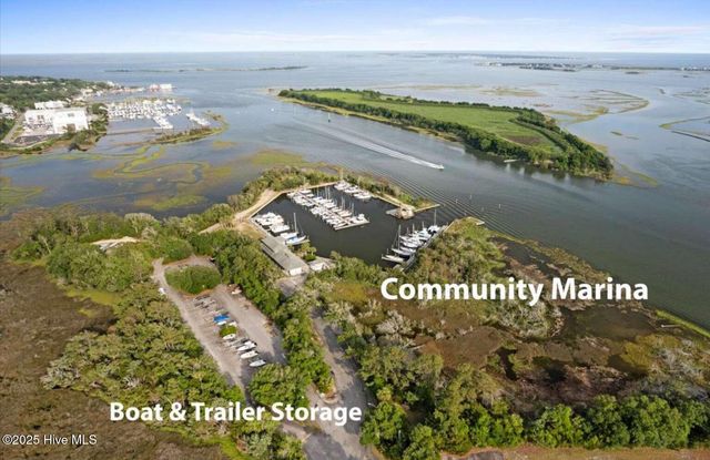 679 Carolina Bay Court, Southport, NC 28461